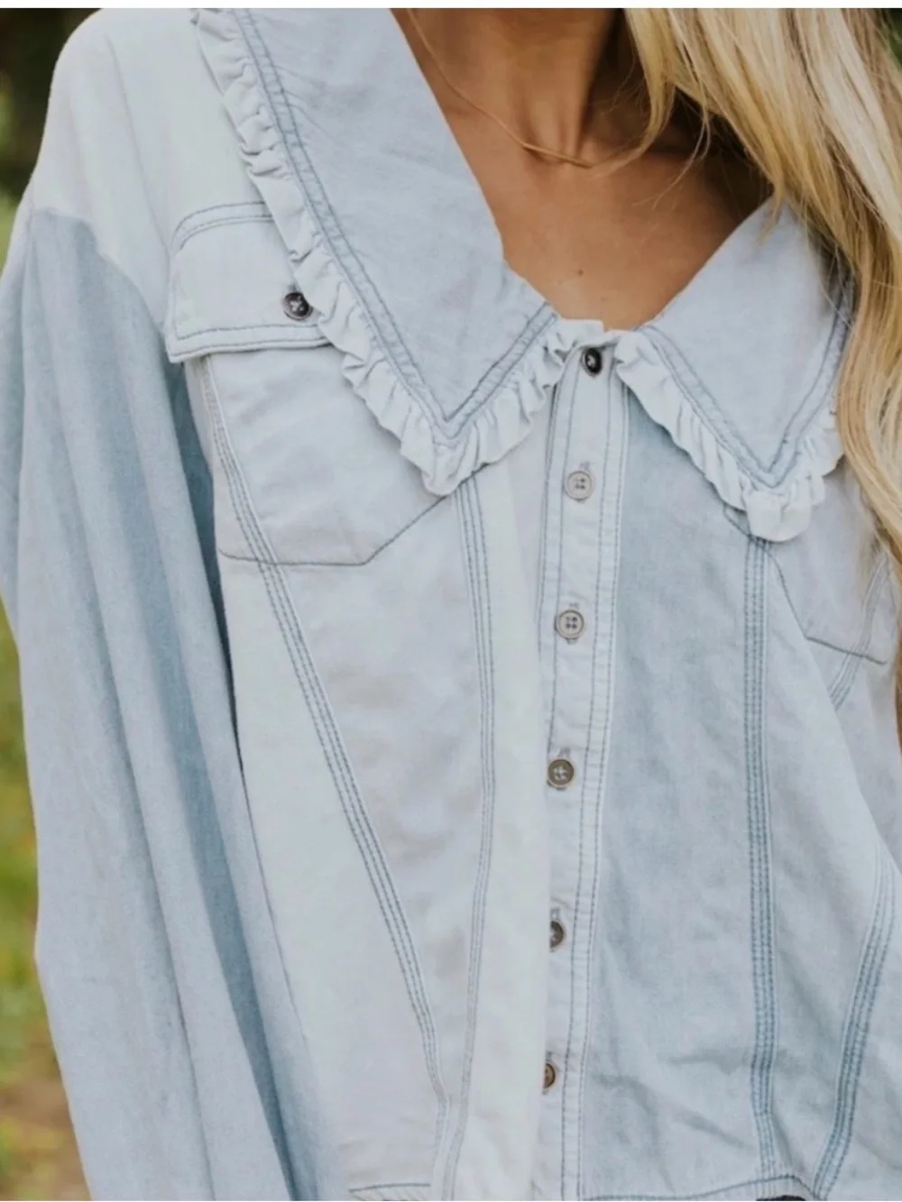 Sold/ not available blouse from the brand Free People, model 